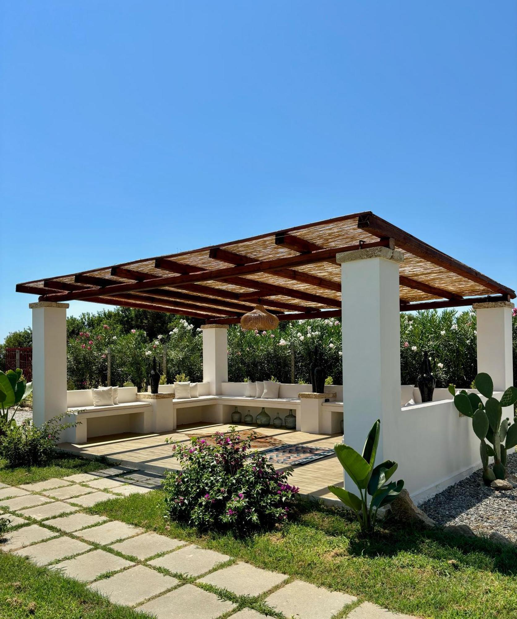Relais Ruggiero Bed & Breakfast Le Castella  Ngoại thất bức ảnh